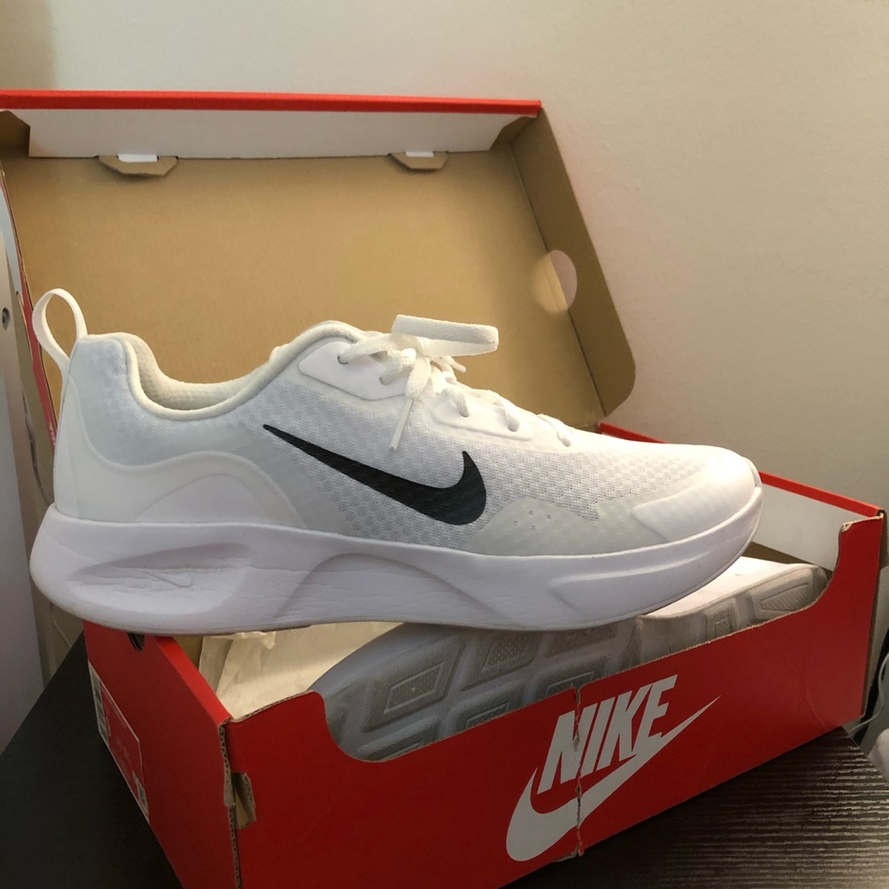 WNMS NIKE WEARALLDAY